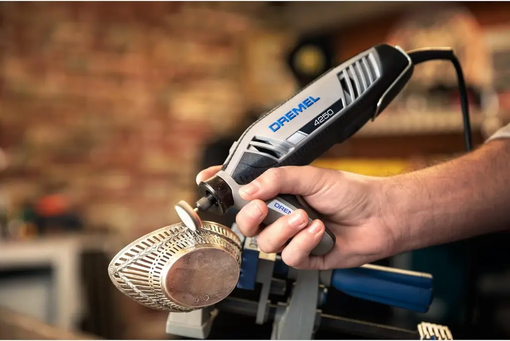 عجلة تلميع من DREMEL – قطر 26 مم – نعومة 120# – 3 قطع (2).webp